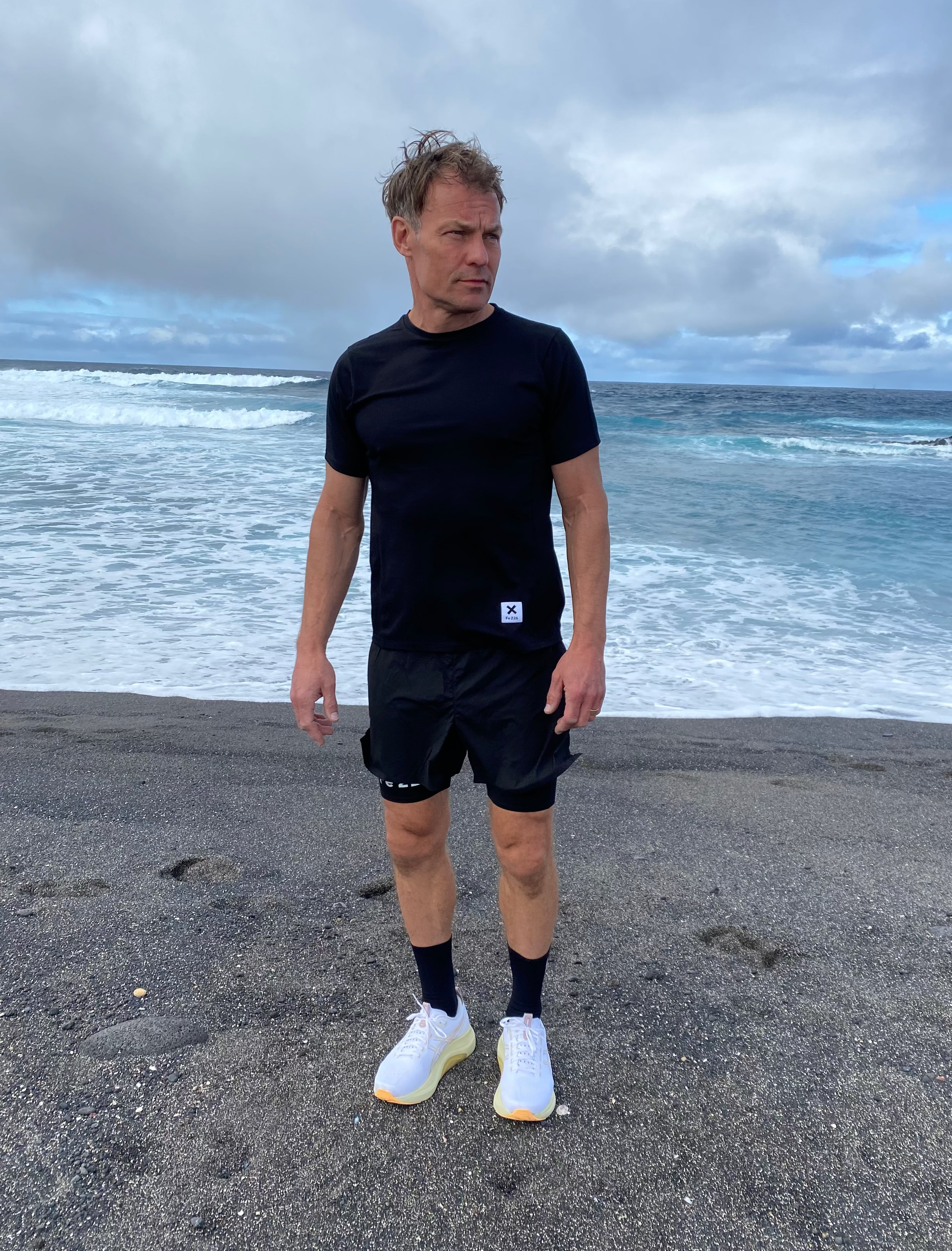 Running Shirt, Carbon Black - 20% Marathon Deal