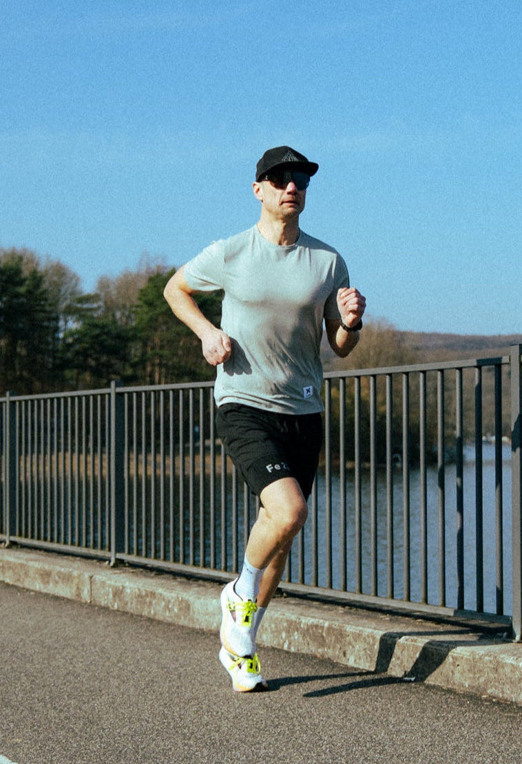 Laufshirt, Nieselgrau