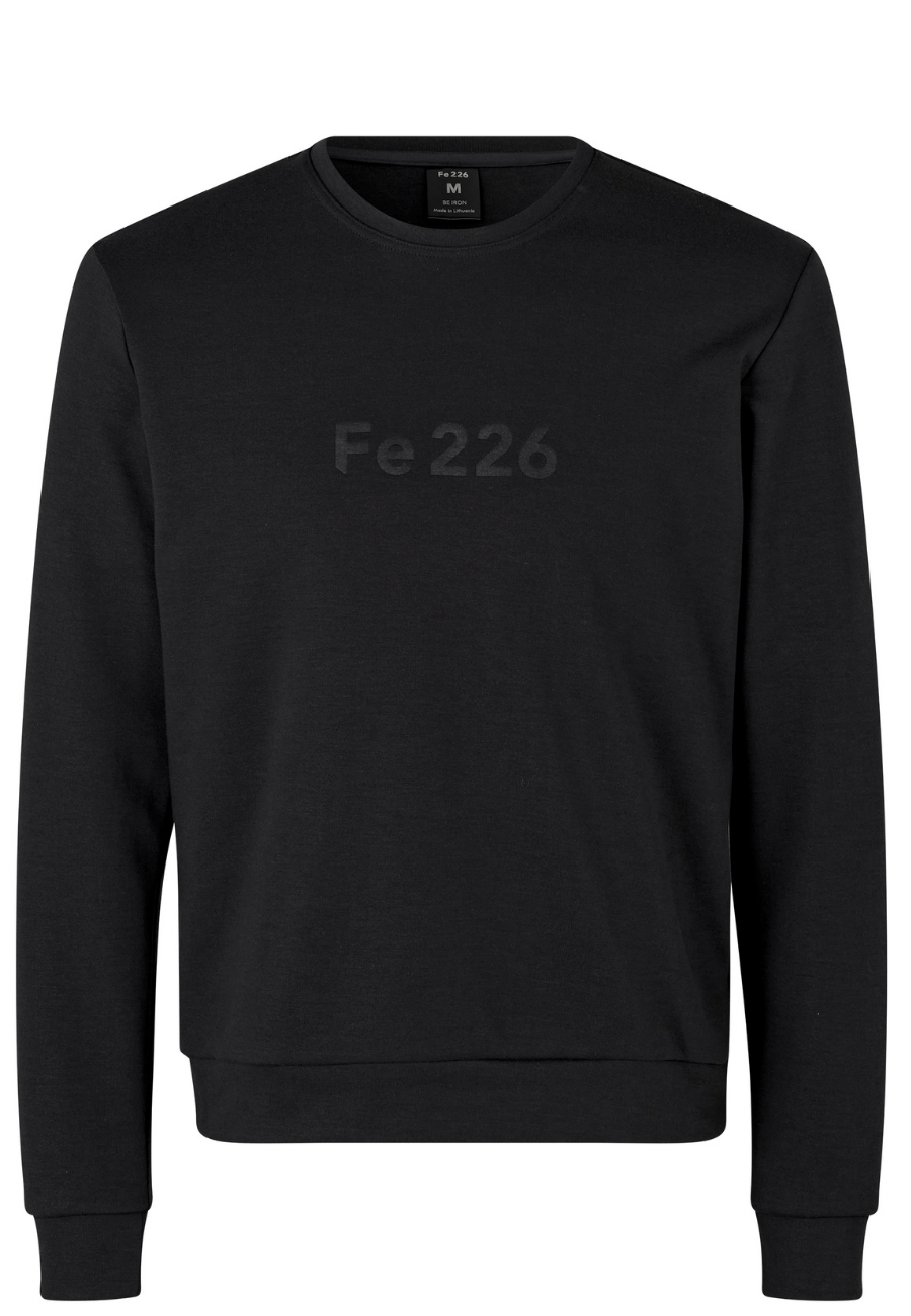 Show your identity as an endurance sport person in a subtle way! The Fe226 Crewneck Sweatshirt is responsibly manufactured in Europe to make you feel good and look fit. The high quality poly-cotton fabric will always stay in shape. The design is slimfit and sportive with a subtle, über-cool embossed logo.