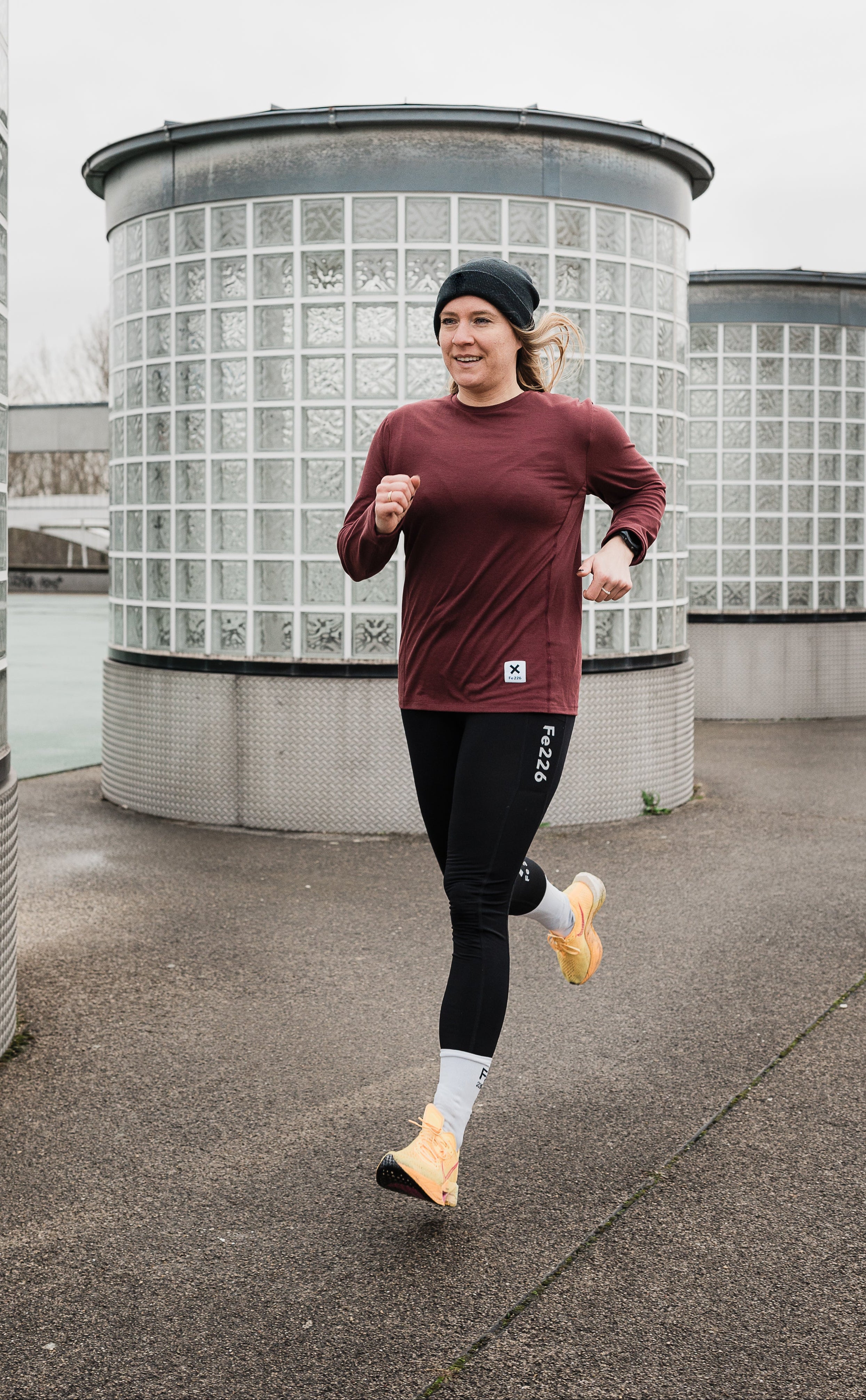 Women Running Shirt LS, Burgundy
