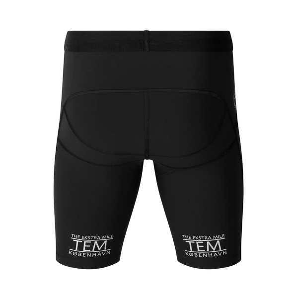 The Fe226 Muscle Activator Running Short Tight will support your muscles and activate them. You can run better, run faster and become a better runner with the Muscle Activator Running Tight