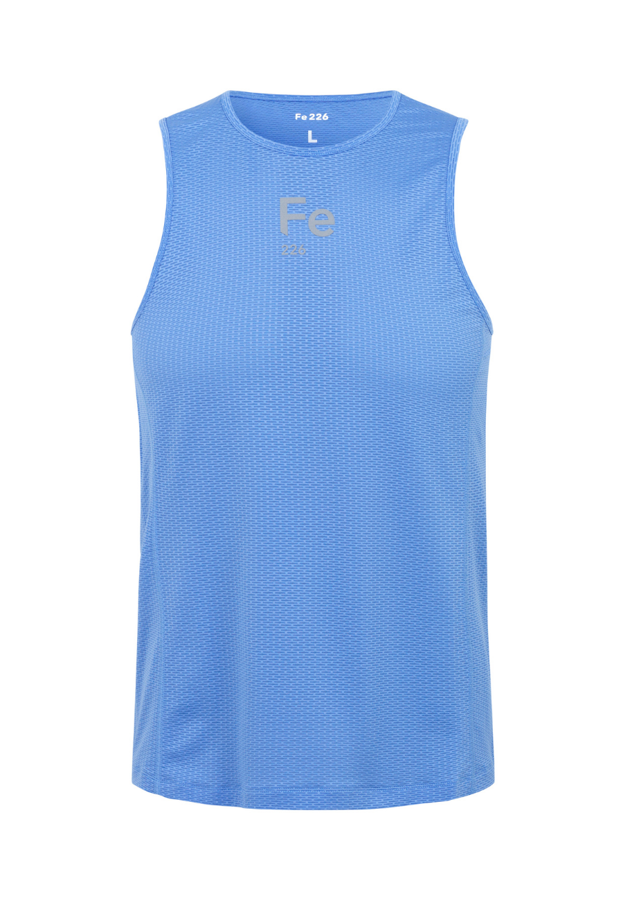 "Experience superior comfort and performance with THE RUNNING SINGLET by Fe226. Our unique four-panel construction ensures a perfect fit, while the singlet remains light, quick-drying, and well-ventilated. Enjoy odor-free, high-quality fabric that enhances your running experience. Elevate your runs with Fe226."