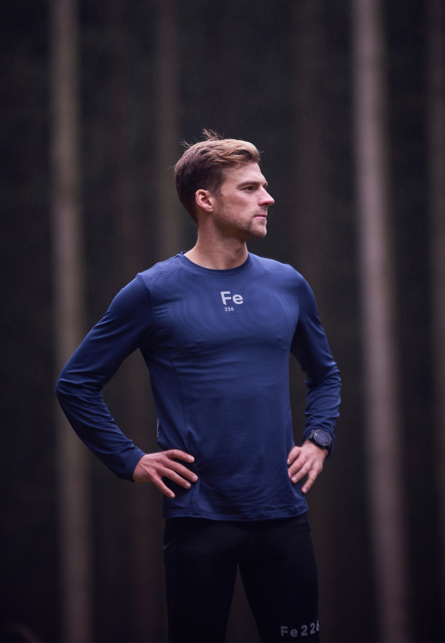 Fe226 THE Long Sleeve Running Shirt. Fe226 perfect fit was named "the perfect running t-shirt" by Runner's Worlds mag. THE long sleeved Running Shirt for autumn, winter, spring running training, marathon running, triathlon training, everyday run or even everyday use. Odourless, functional, comfortable, high quality