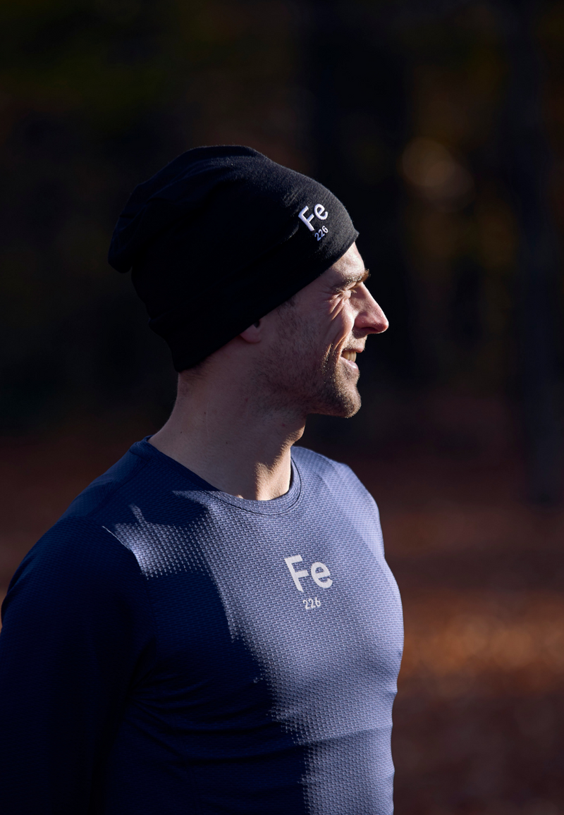 This beanie is 100% organic, naturally antibacterial, odourless, quickdry, temperature-regulating. The Fe226 beanie is guaranteed to be your headwarmer for running and cycling in any weather condition. Fold to warm your ears with three layers of wool. It is thin enough to be worn under your cycling helmet as well. 