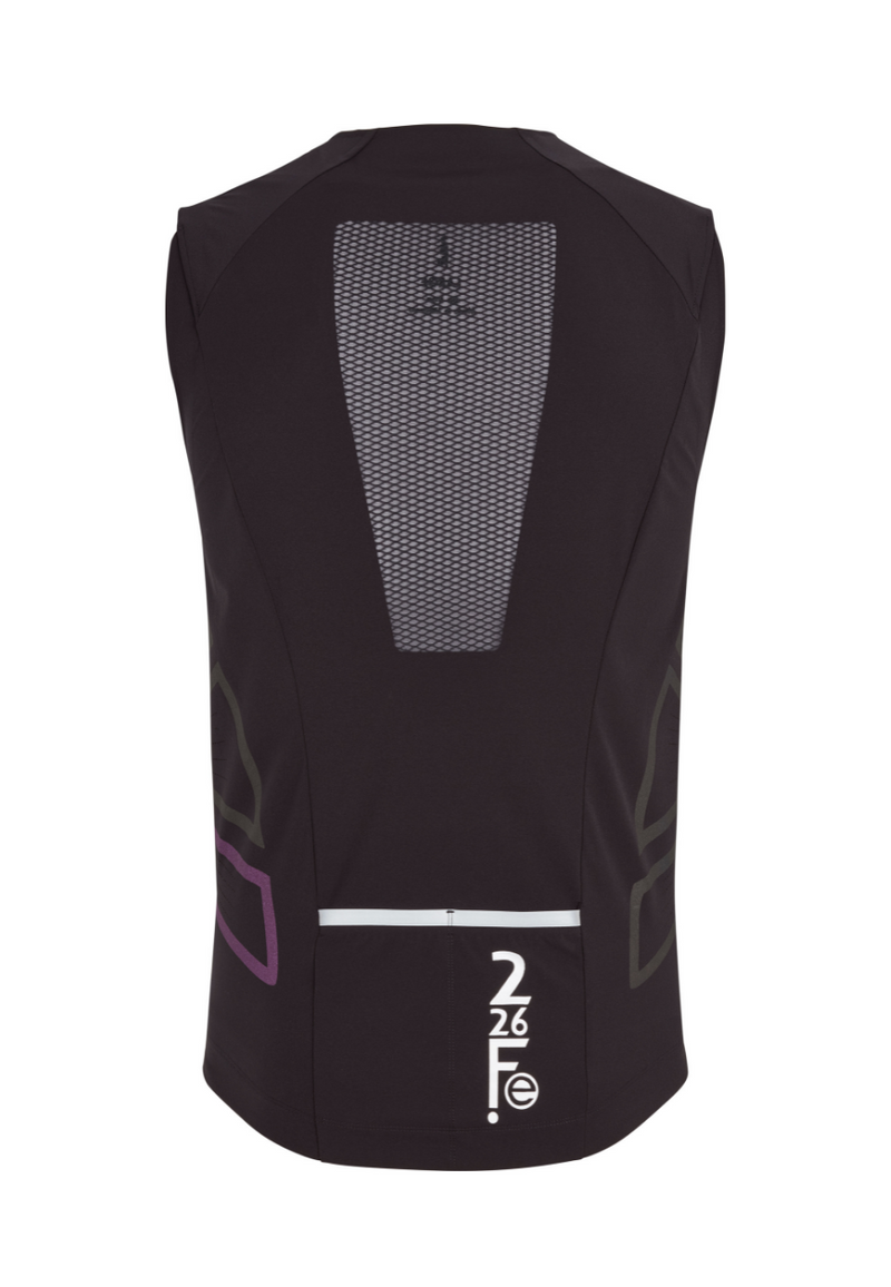 The Aero Wind Vest is a super fast race day solution to get more aero dynamic without freezing. Super fast for triathlon, Ironman and cycling races