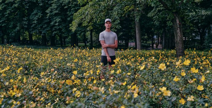 Fe226 THE Running Shirt. With Fe226 perfect fit it was been named "the perfect running t-shirt" by Runner's Worlds mag. THE short sleeved Running Shirt for running training, marathon running, half-marathon running, triathlon training, everyday run or even everyday use. Odourless, functional, comfortable, high quality