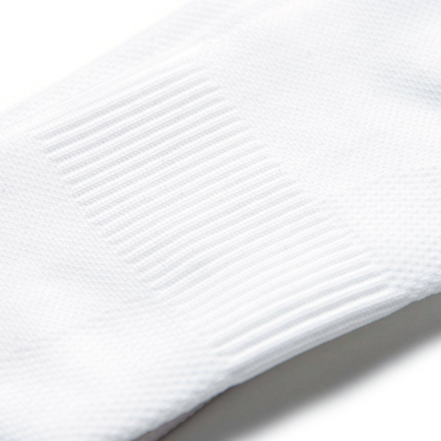 High Quality Sport Socks for running cycling triathlon marathon Ironman. Sport Socks with no smell. White Socks by danish design sportswear brand Fe226